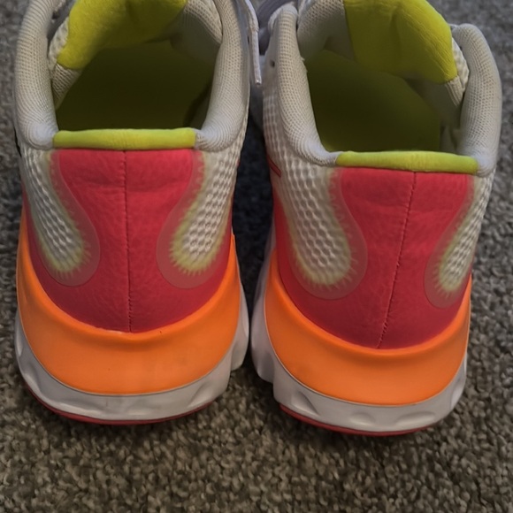 Nike Renew Running Shoes Neon Orange & Pink 6.5 - Picture 6 of 6